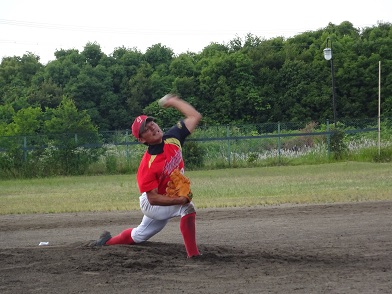 逆転信じ、唸る左腕