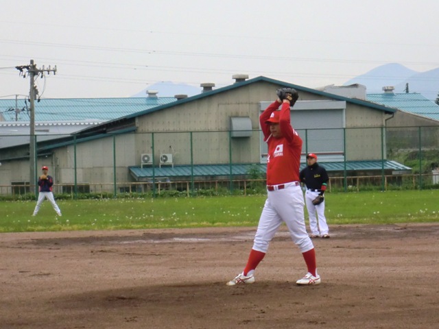 後ろちゃんと、かまえろー