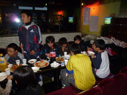 納会