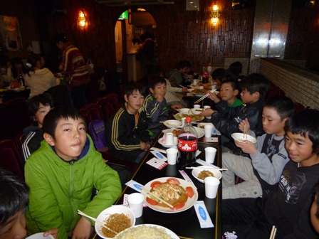 納会