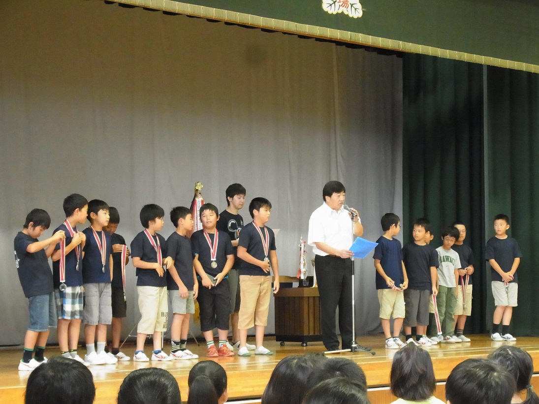 20150907　防犯大会準優勝表彰（＠駒小朝会）その２