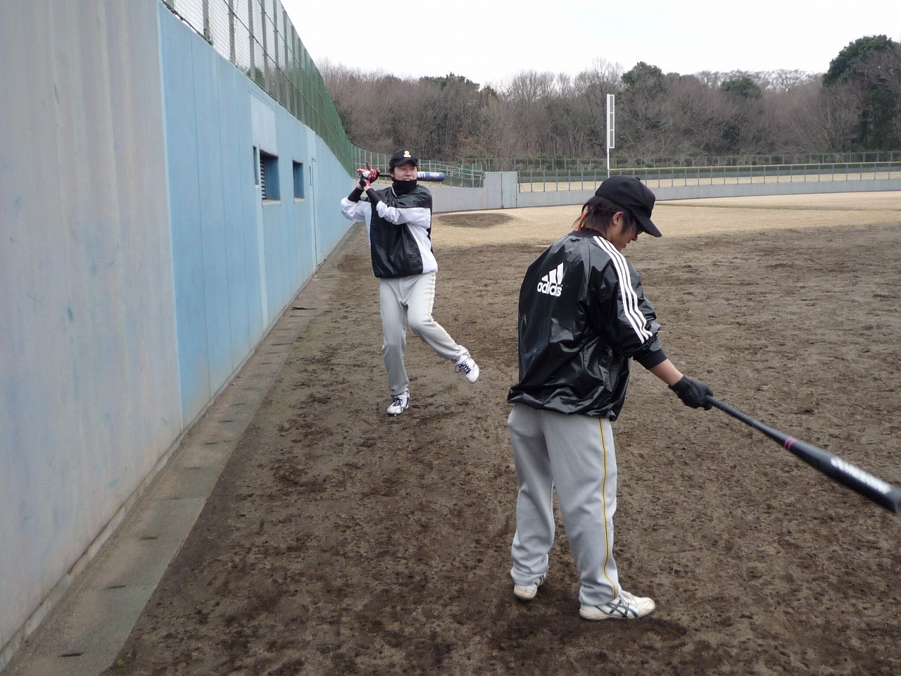 村上、勝野